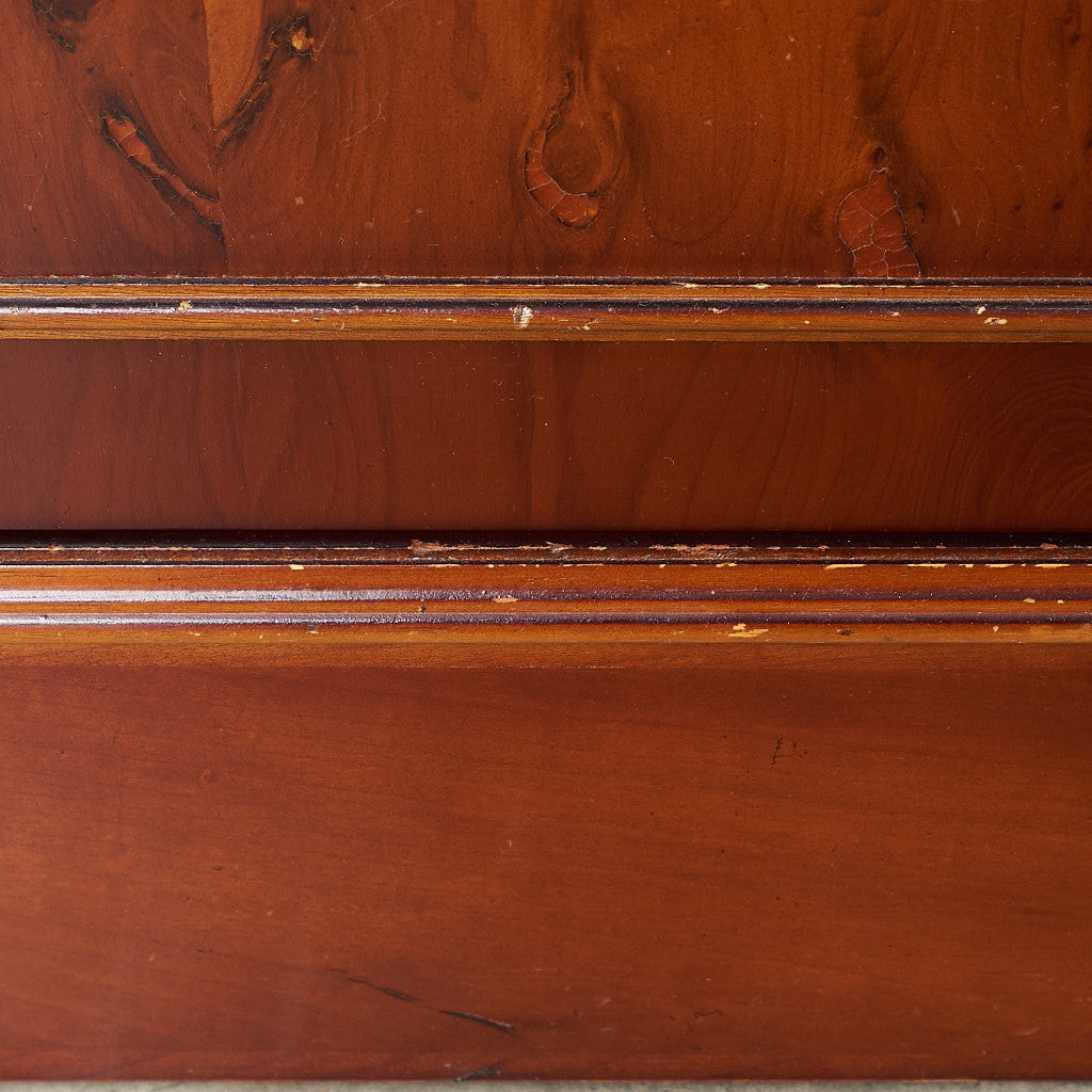 [65977] British classic sideboard