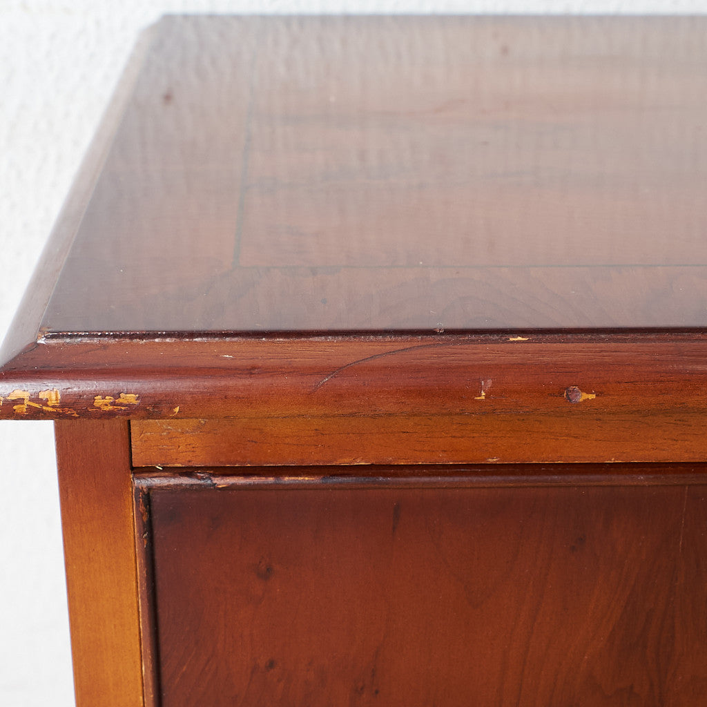 [65977] British classic sideboard