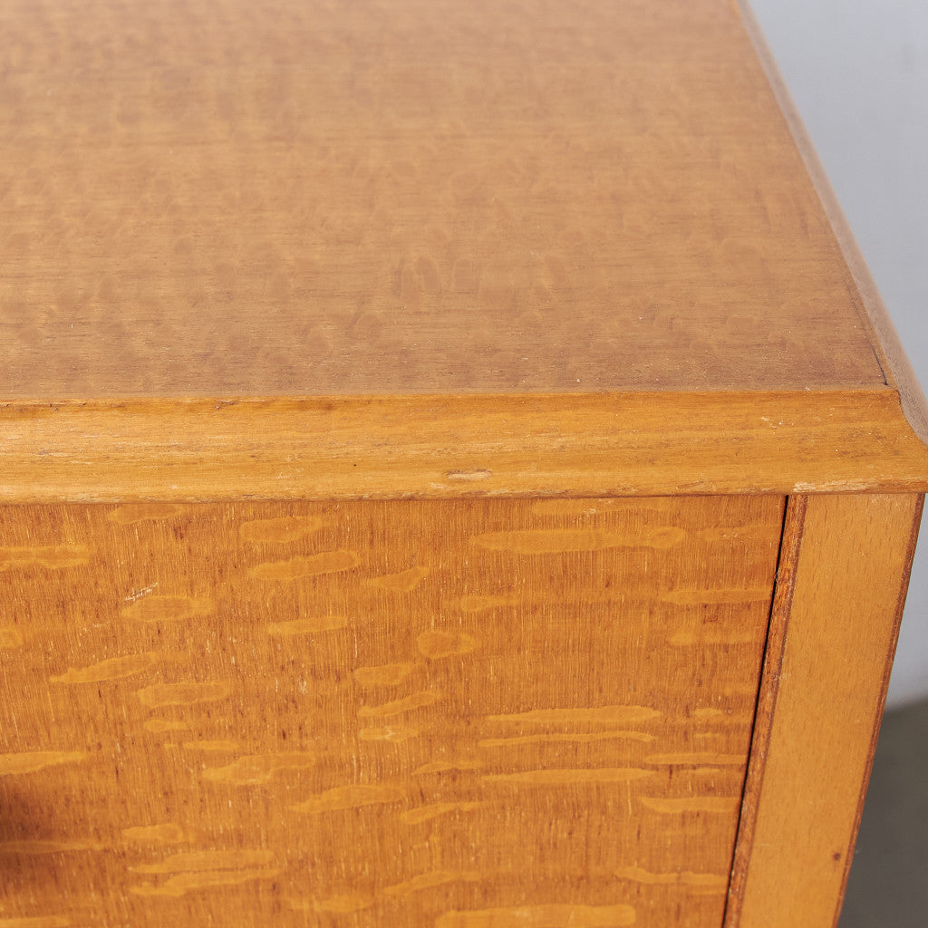 Vesper Furniture ヴィンテージ 4段チェスト