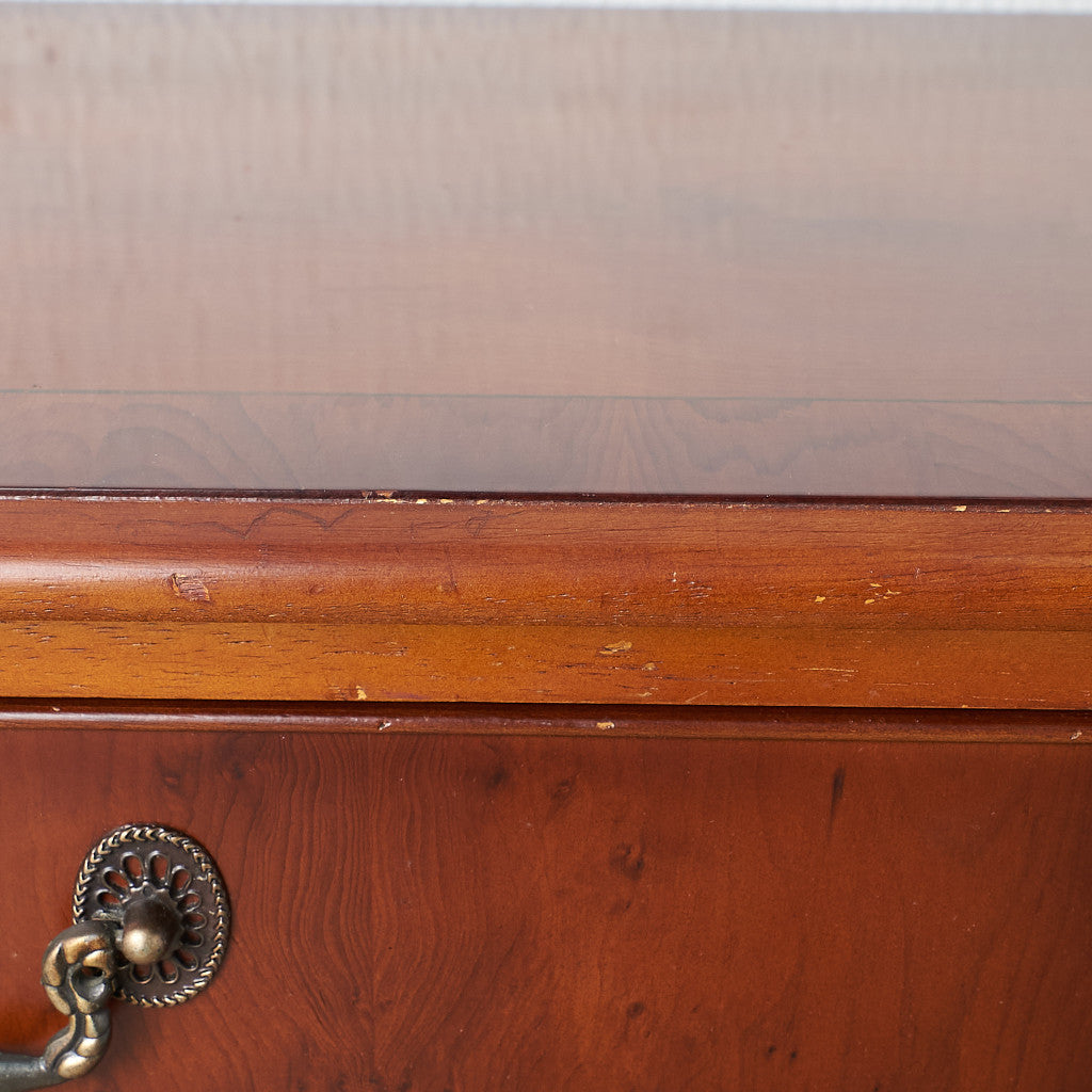 [65977] British classic sideboard
