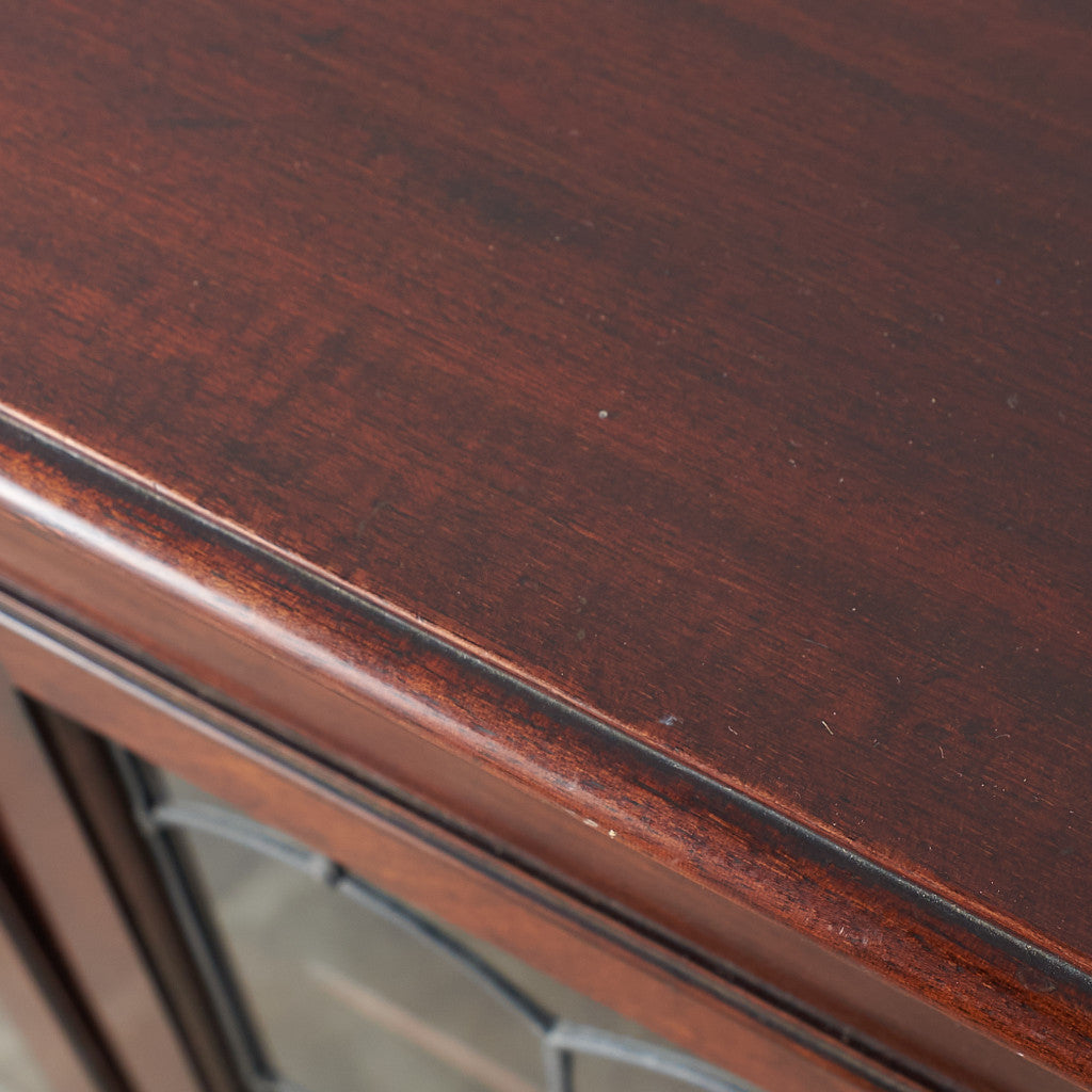 [65974] British classic walnut bookcase