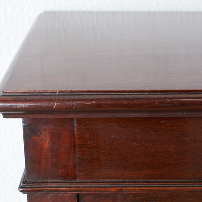 [65974] British classic walnut bookcase