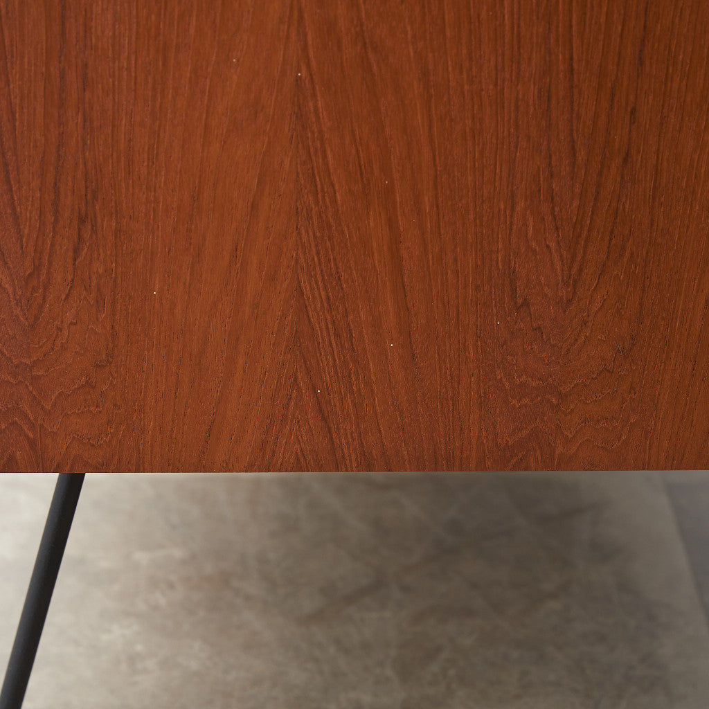 Fresco サイドキャビネット / カスタム アイアンヘアピンレッグ