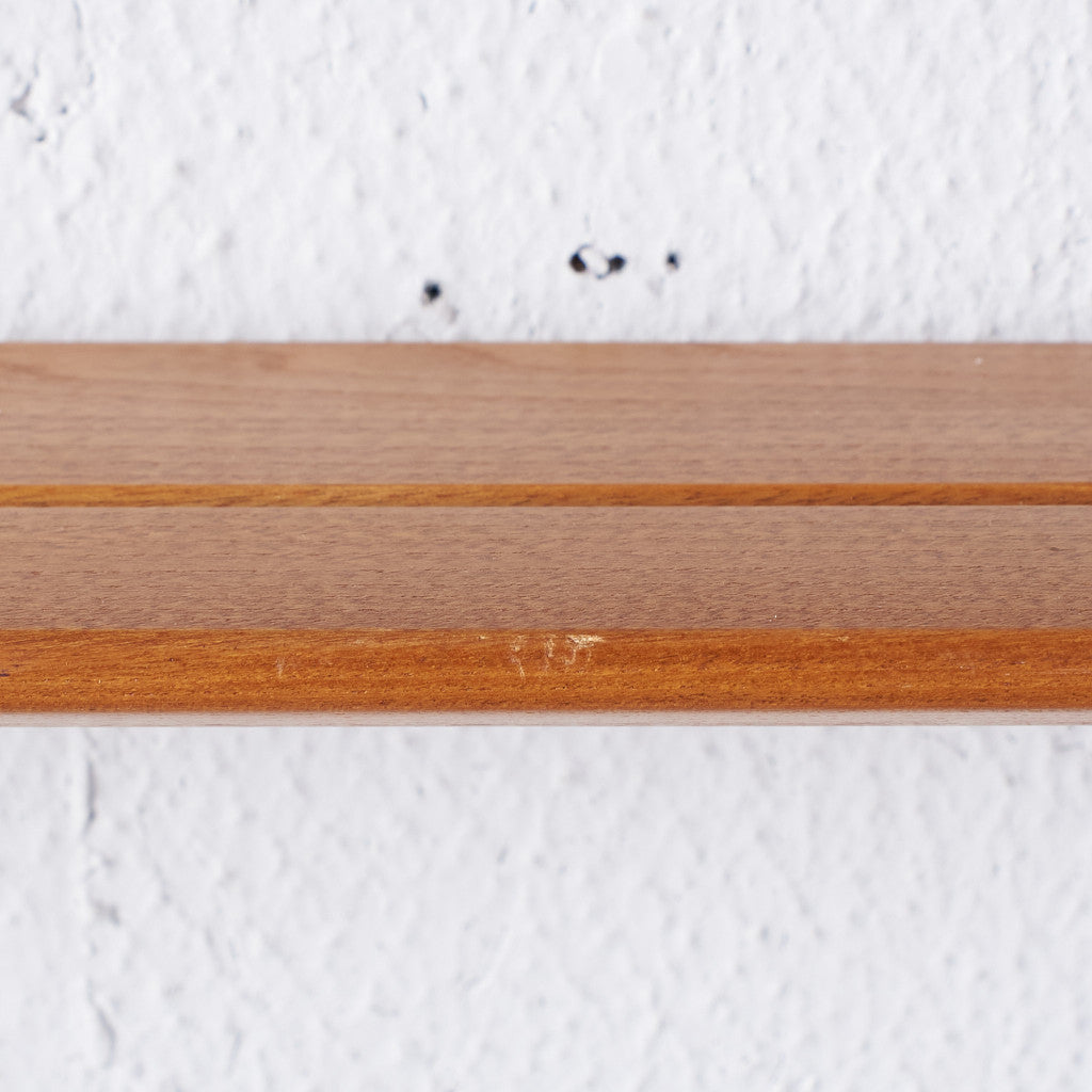 ヴィンテージ ウォールラック (Wall Mounted Plate Rack model 268)