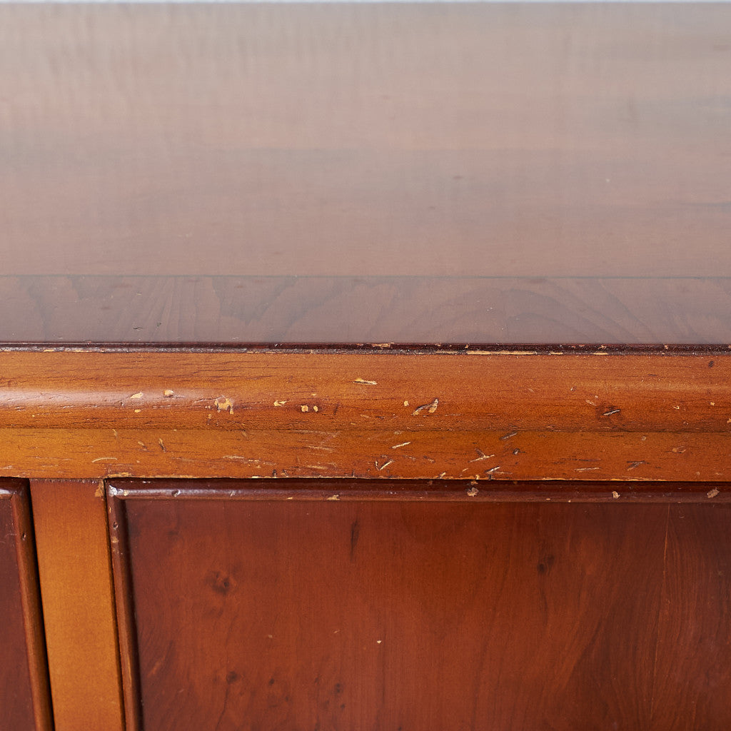 [65977] British classic sideboard