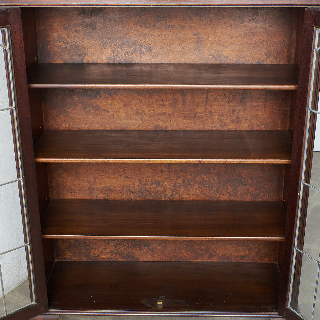 [65974] British classic walnut bookcase