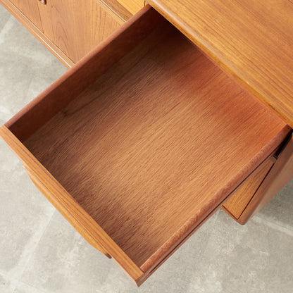 [67399][G-PLAN]Fresco Sideboard with Legs (4072)
