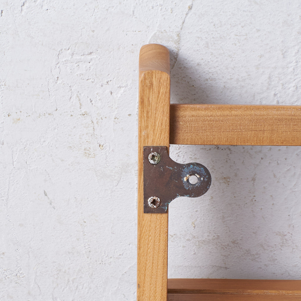ヴィンテージ ウォールラック (Wall Mounted Plate Rack model 268)