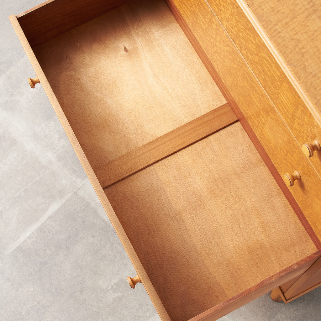 Vesper Furniture ヴィンテージ 4段チェスト