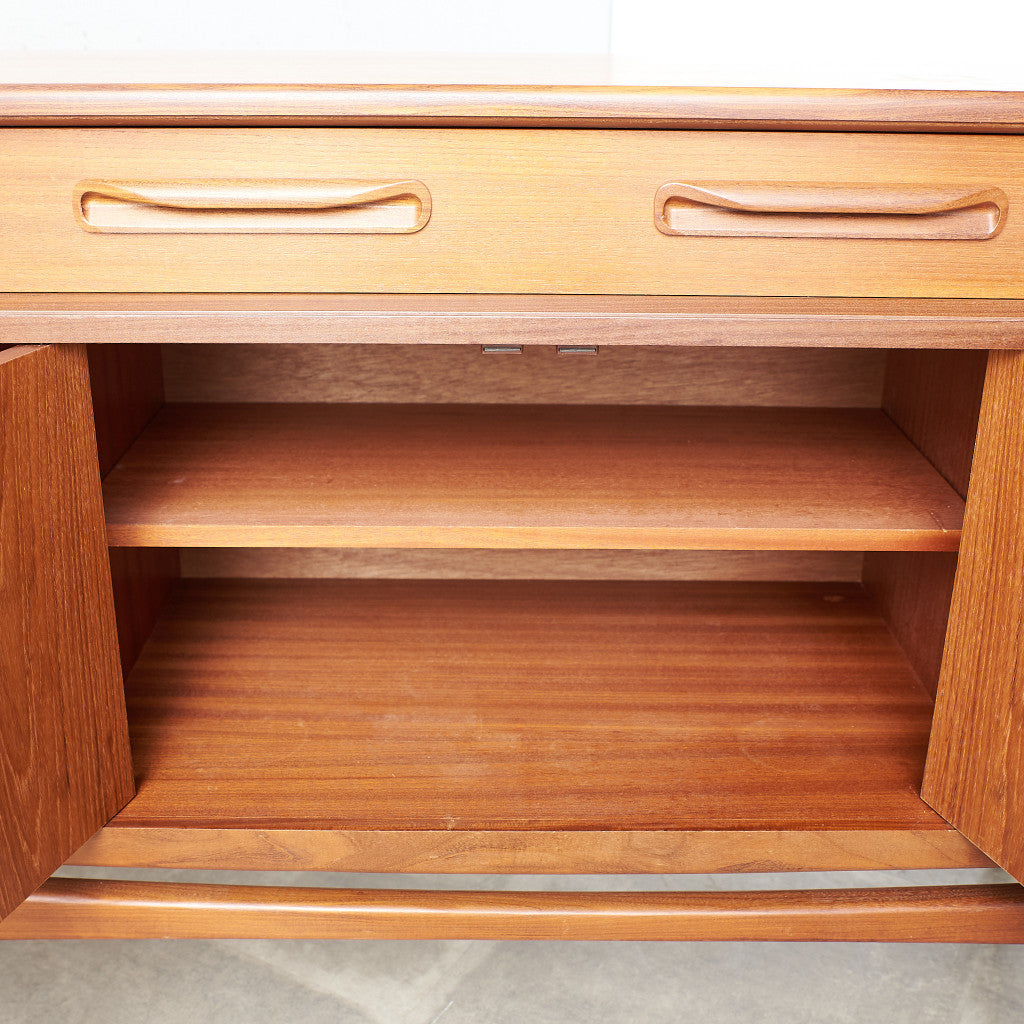 [67397][G-PLAN]Fresco Sideboard with Legs (4072)