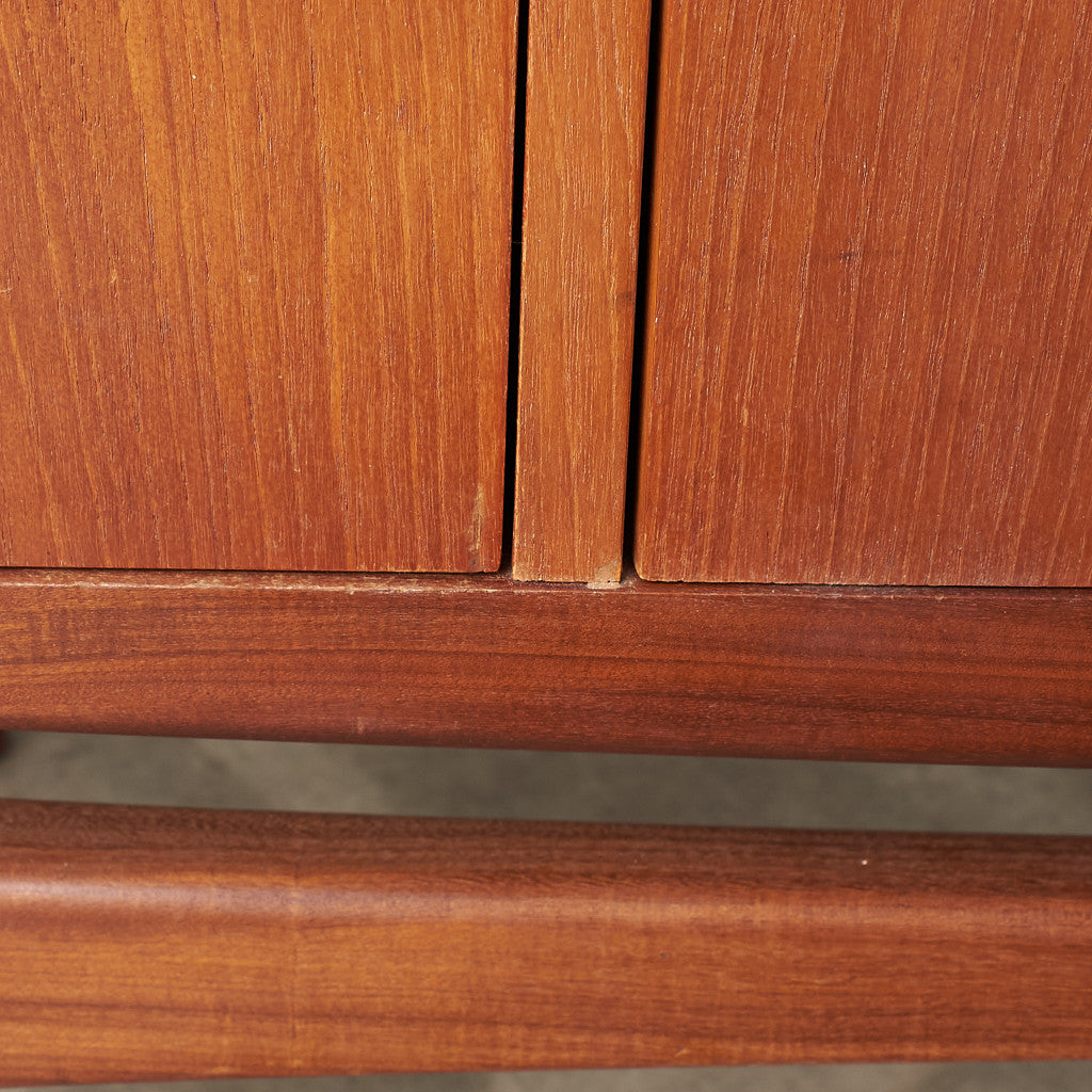 [67398][G-PLAN]Fresco Sideboard with Legs (4072)
