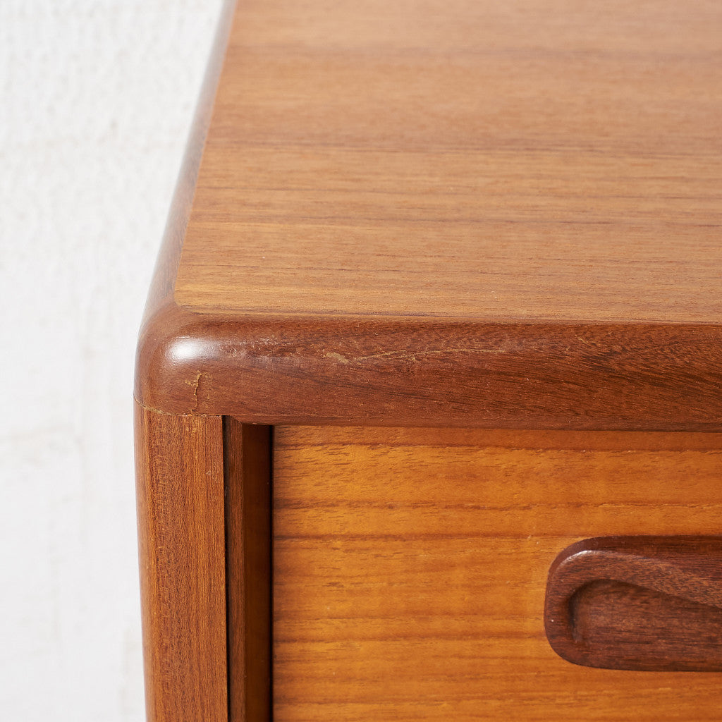 [67399][G-PLAN]Fresco Sideboard with Legs (4072)