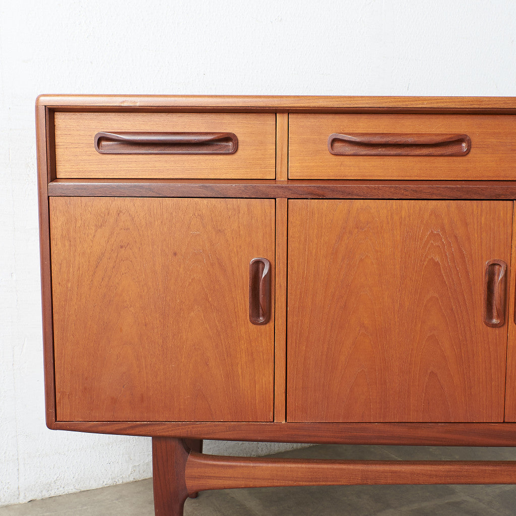 [67398][G-PLAN]Fresco Sideboard with Legs (4072)