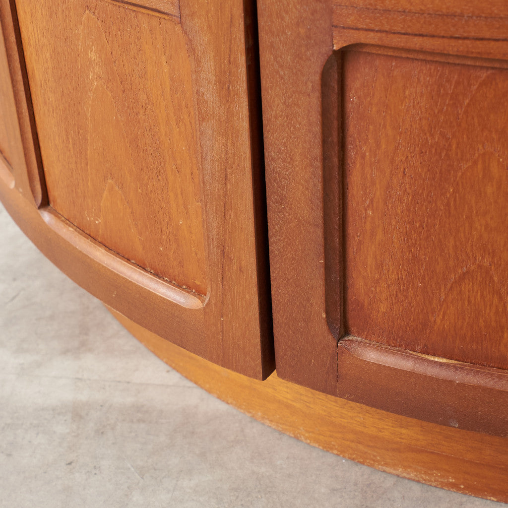 十字扉 ヴィンテージ トールコーナーキャビネット