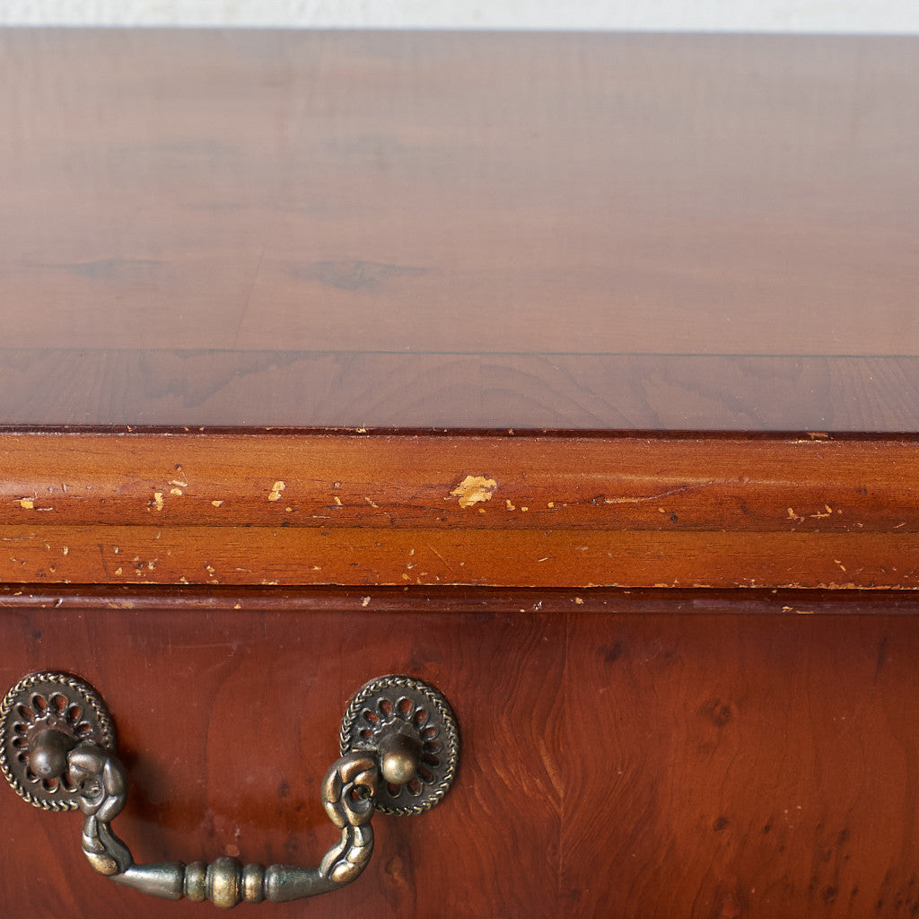 [65977] British classic sideboard