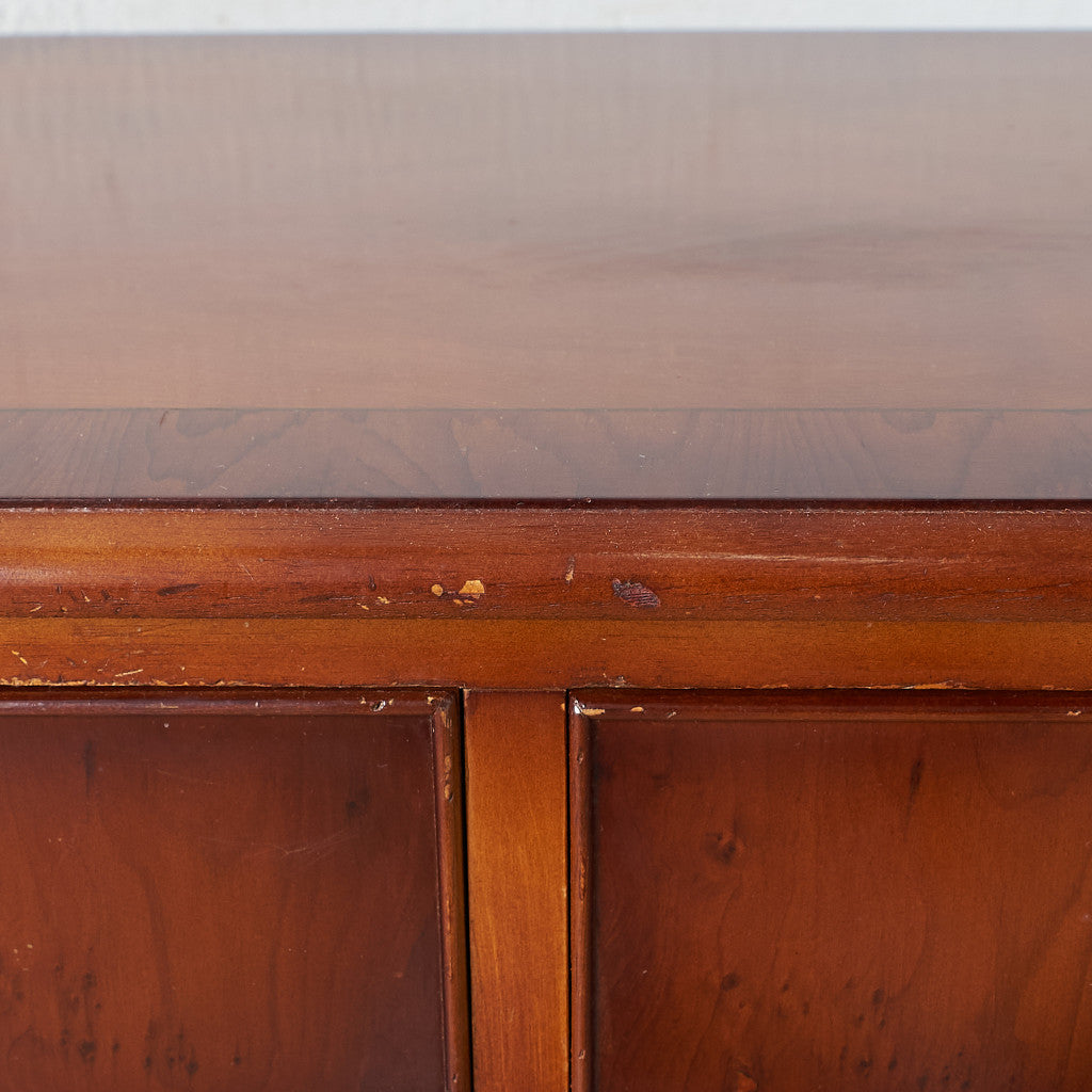 [65977] British classic sideboard