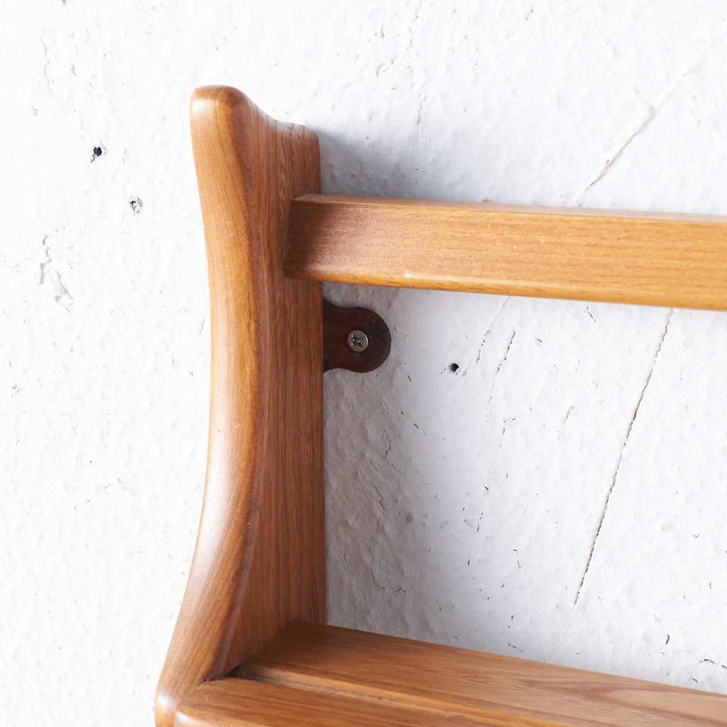 ヴィンテージ ウォールラック (Wall Mounted Plate Rack model 268)