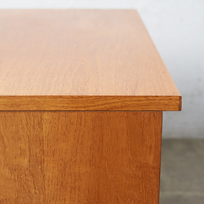 英国ヴィンテージ 2段チェスト