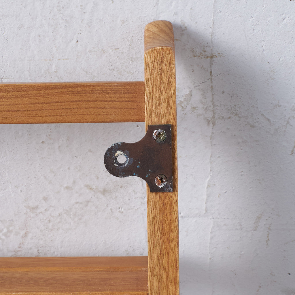 ヴィンテージ ウォールラック (Wall Mounted Plate Rack model 268)