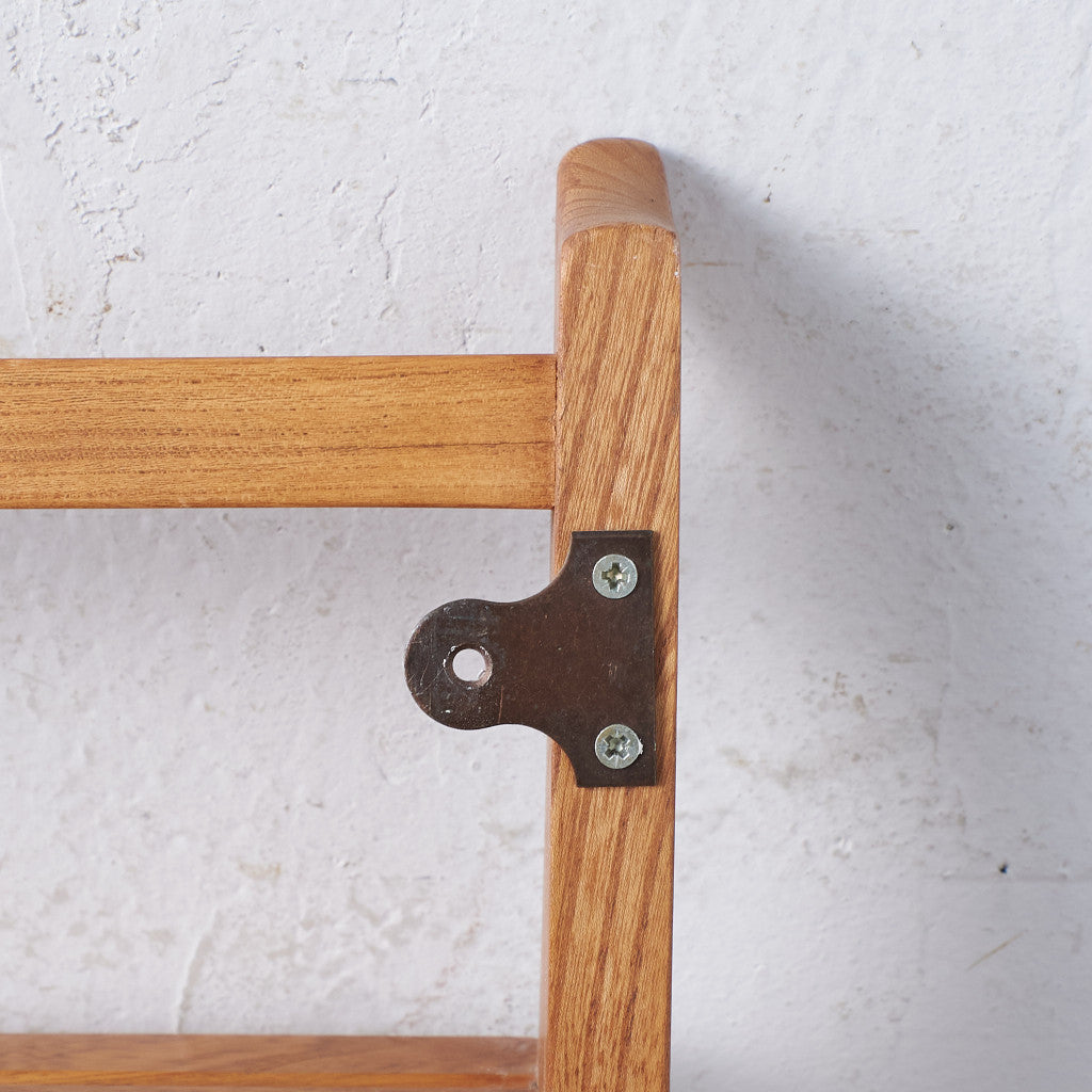 ヴィンテージ ウォールラック (Wall Mounted Plate Rack model 268)