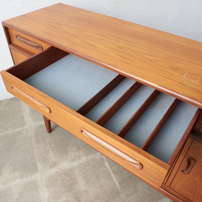 [67397][G-PLAN]Fresco Sideboard with Legs (4072)