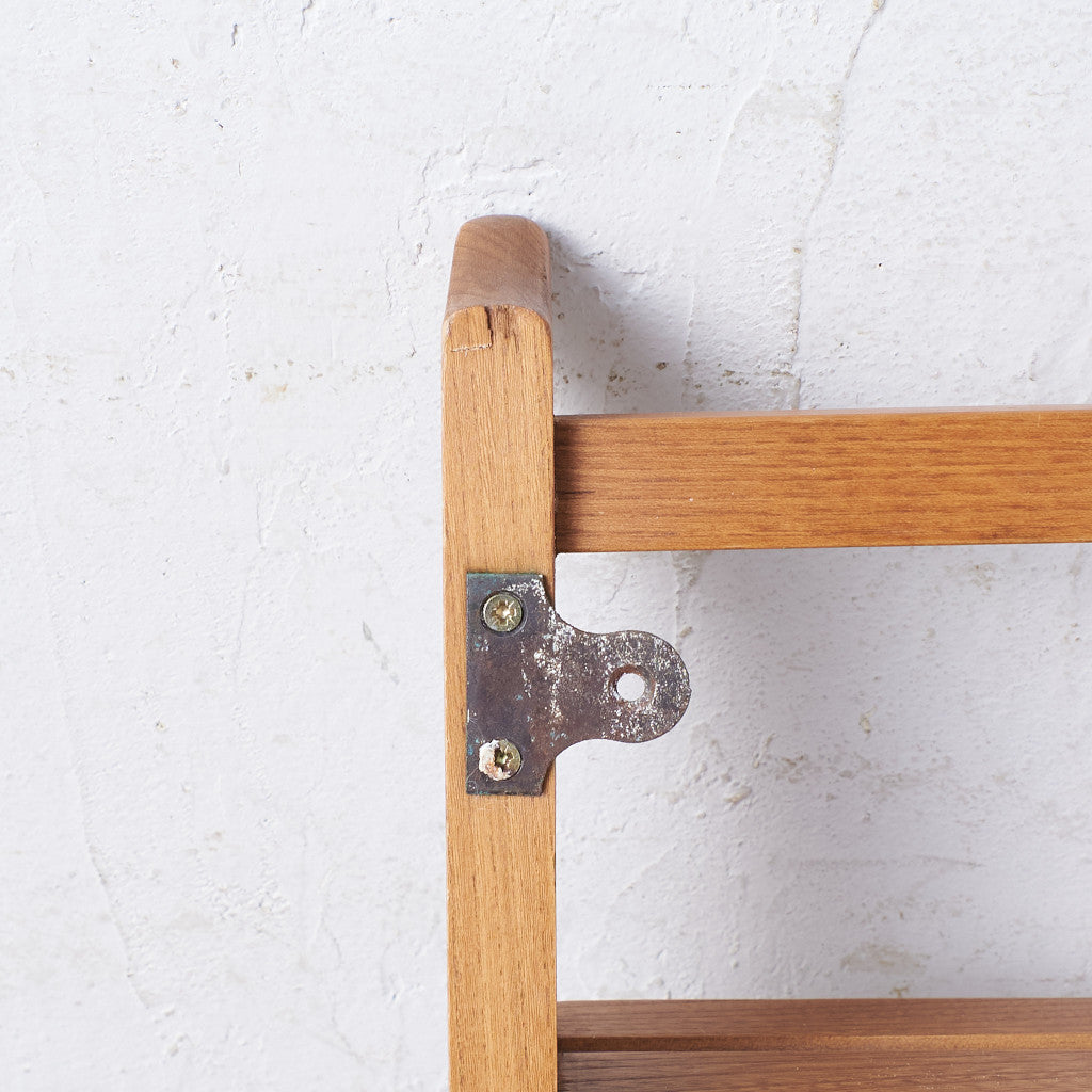 ヴィンテージ ウォールラック (Wall Mounted Plate Rack model 268)